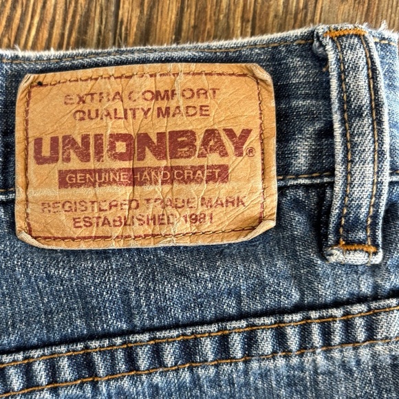 Unionbay Loose Boot Cut Jeans Mens 34x32 Blue Denim Distressed Destroyed Vtg Y2K - Picture 10 of 16